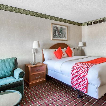 Oyo Hotel Tulsa I-44 Midtown Buitenkant foto