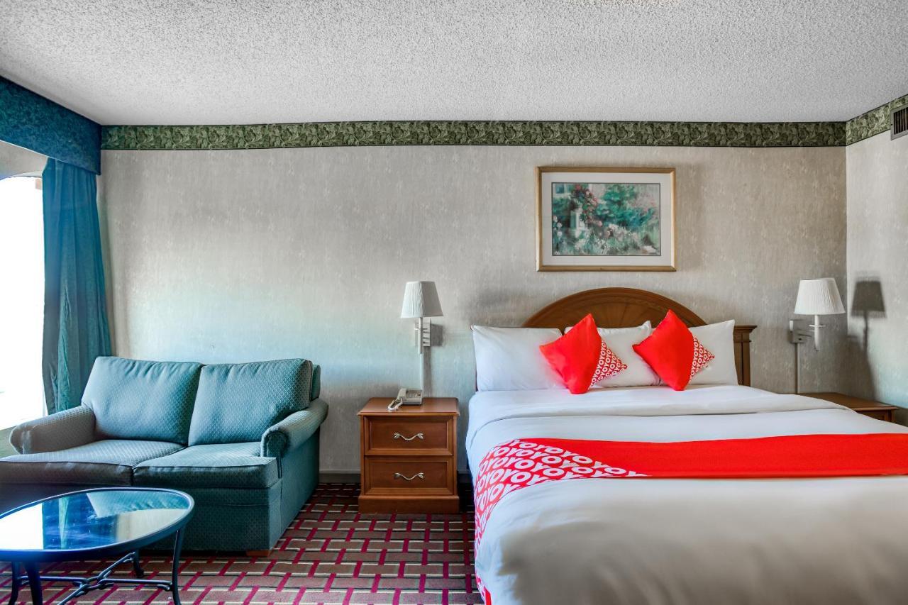 Oyo Hotel Tulsa I-44 Midtown Buitenkant foto